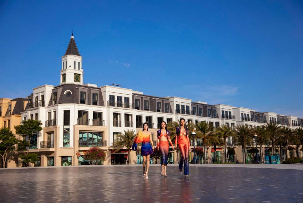 THEO CHÂN CÁC NÀNG HẬU CHECK IN THÀNH PHỐ BÁN ĐẢO MERRYLAND QUY NHƠN